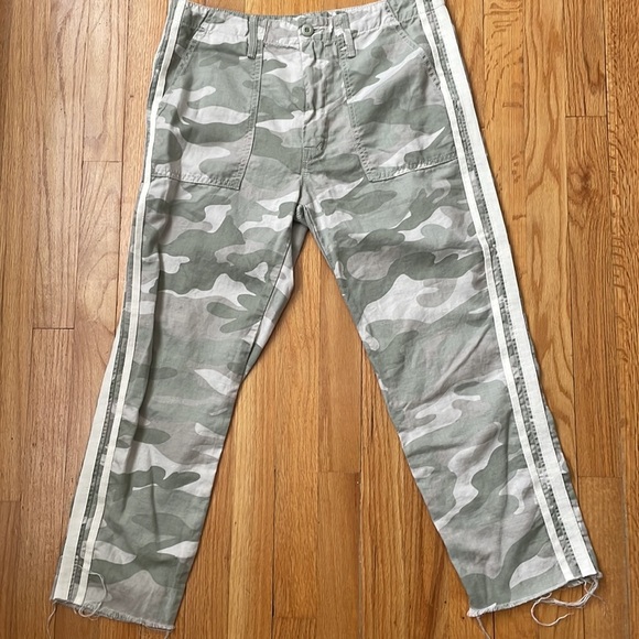 Mother The Shaker Chop Crop Fray in Desert Print SZ 30 A5 - Picture 2 of 8